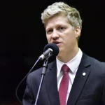 Uma das promessas de Van Hattem é a defesa do impeachment de Lula | Foto: Zeca Ribeiro/Câmara dos Deputados
