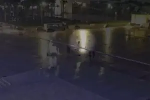 Momento em que homem atira bombas em direção ao STF