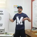 Pablo Marçal (PRTB) vota na zona sul de São Paulo a poucos minutos do fim da votação
