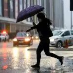 As precipitações começaram em alguns locais, neste sábado, 1º, e devem persistir até a próxima segunda-feira, 4, segundo a previsão do tempo | Foto: Marcelo Camargo/Agência Brasil