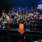 Rebeca Abravanel no comando do programa Roda a Roda, no SBT