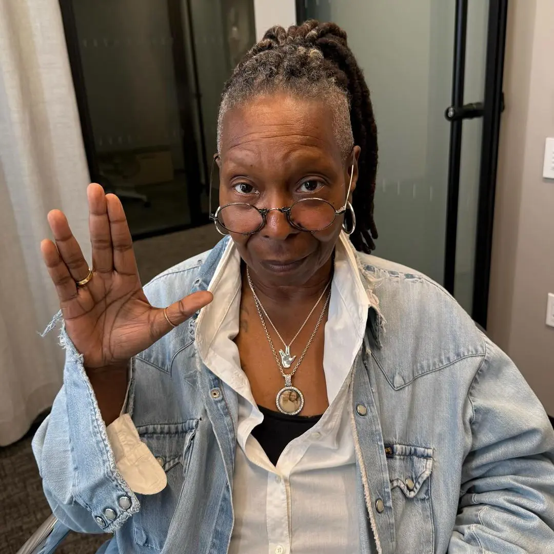 A atriz Whoopi Goldberg desmentiu sua própria fala durante entrevista | Foto: Reprodução/Instagram/@WhoopiGoldberg