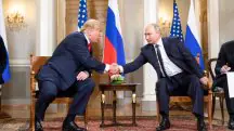 Donald Trump e Vladimir Putin, durante encontro em 2018 | Foto: Shealah Craighead/Casa Branca
