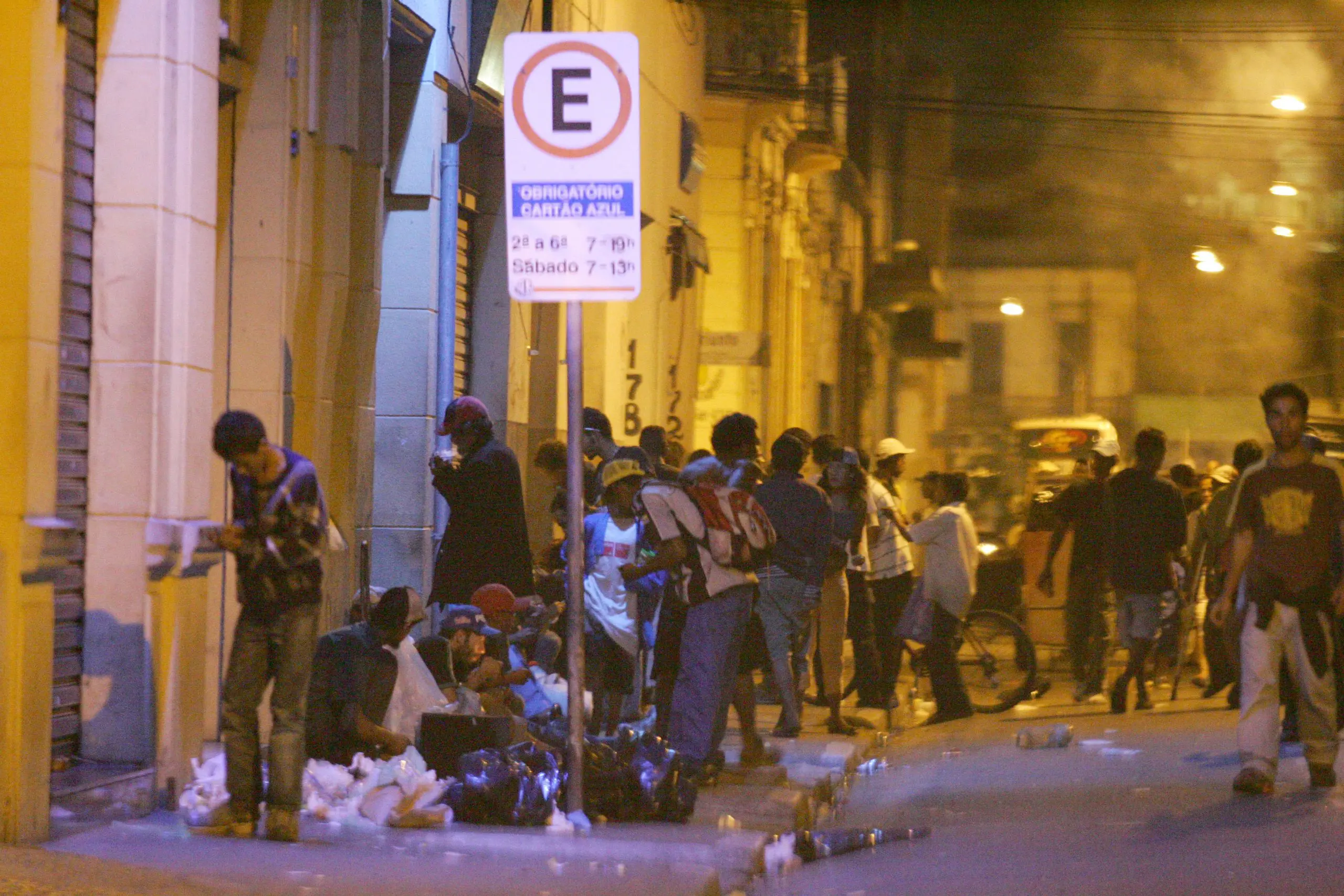 Usuários de drogas na cracolândia