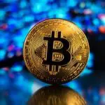Bitcoin subiu mais de 4% neste domingo, 10 | Foto: Reprodução/Redes sociais
