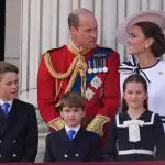 Parte da Família Real britânica em apresentação pública: além da saúde e da segurança, restrições contemplam cuidados com a etiqueta e a reputação | Foto: Reprodução/Redes sociais