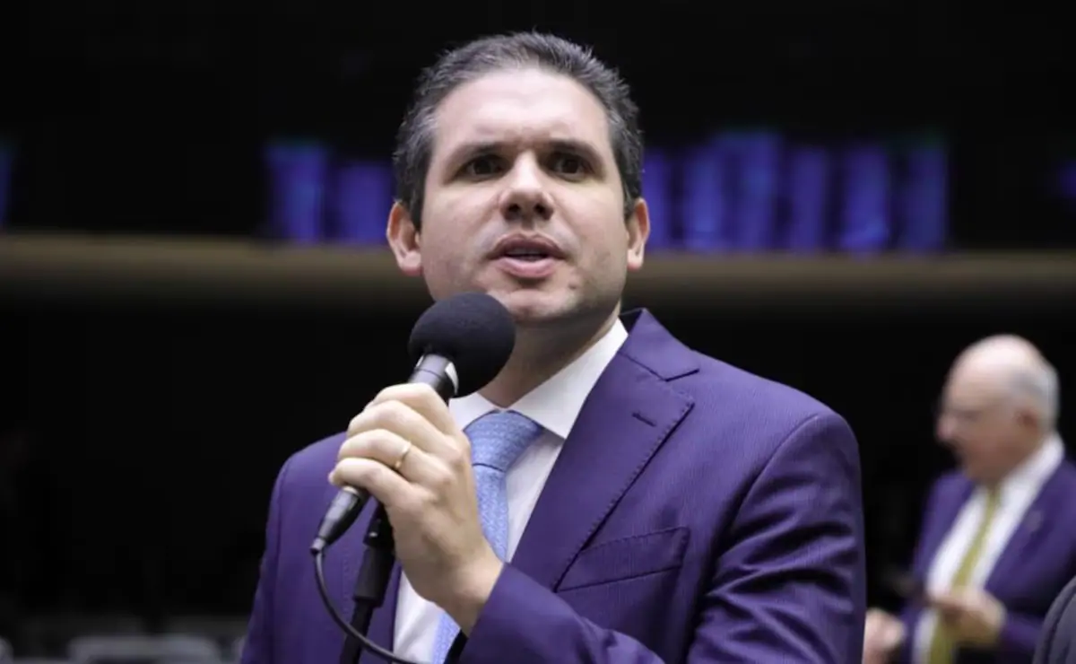 Parlamentar do Republicanos da Paraíba e candidato a presidente da Câmara dos Deputados, Hugo Motta vê mobilização parcial nas redes sociais em favor da extinção da escala 6 x 1: 'Temos de ouvir, também, quem emprega'
