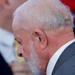 Em baixa: pesquisas continuam mostrando trajetória de descontentamento da população com o governo Lula da Silva | Foto: Adriano Machado/Reuters