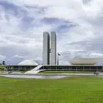 Câmara ; Fachada do Congresso Nacional, a sede das duas Casas do Poder Legislativo brasileiro, o Senado e a Câmara, em Brasília