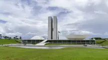 Câmara ; Fachada do Congresso Nacional, a sede das duas Casas do Poder Legislativo brasileiro, o Senado e a Câmara, em Brasília
