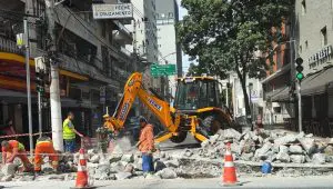 Obra da Prefeitura de São Paulo, em alusão à matéria de obras paralisadas do TCU