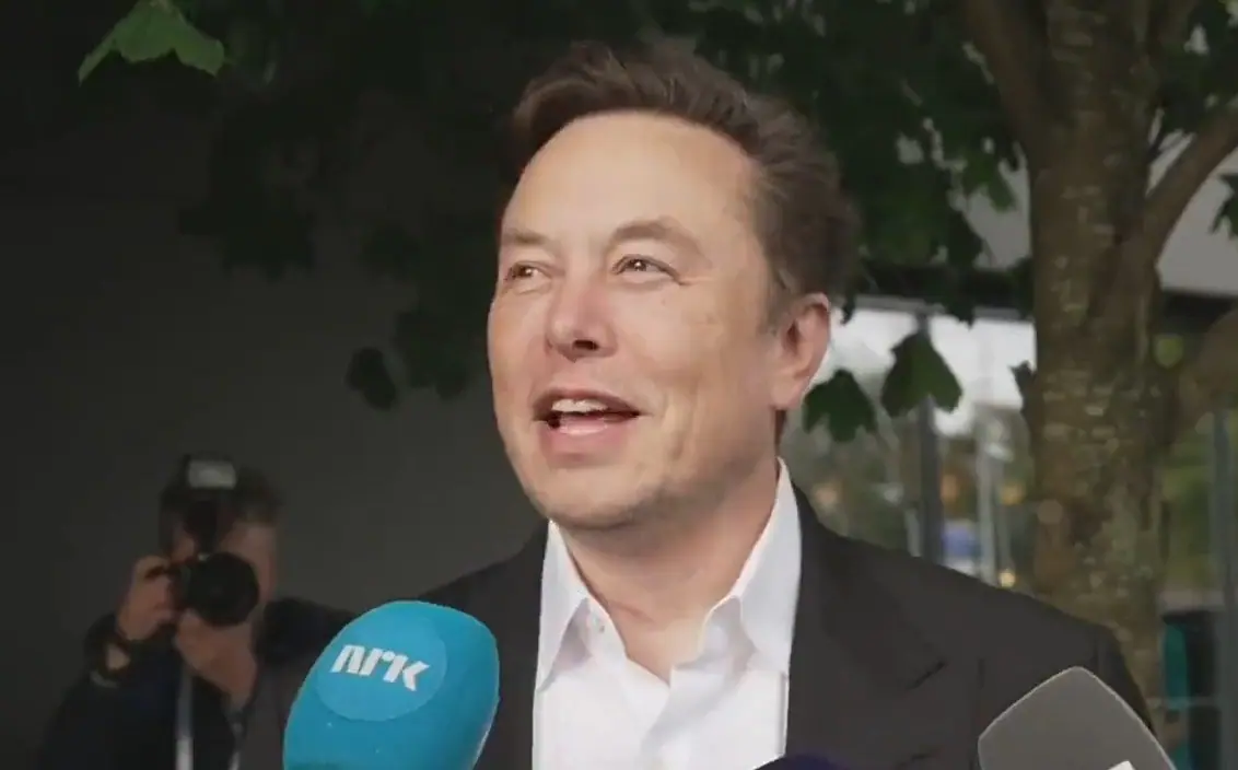 Elon Musk: um ano de grandes acertos e patrimônio de quase meio trilhão de dólares | Foto: Reprodução/Twitter/X