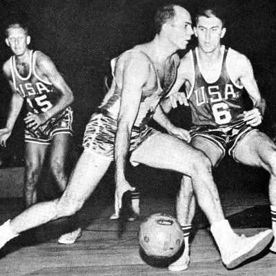 Amaury conquistou títulos mundiais em 1959 e 1963, sendo eleito o melhor jogador em ambas as competições