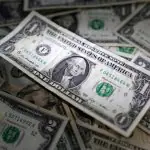 A crescente preocupação com o cenário cambial no Brasil reflete-se nas previsões para o dólar nos próximos anos | Foto: Foto: Dado Ruvic/Reuters