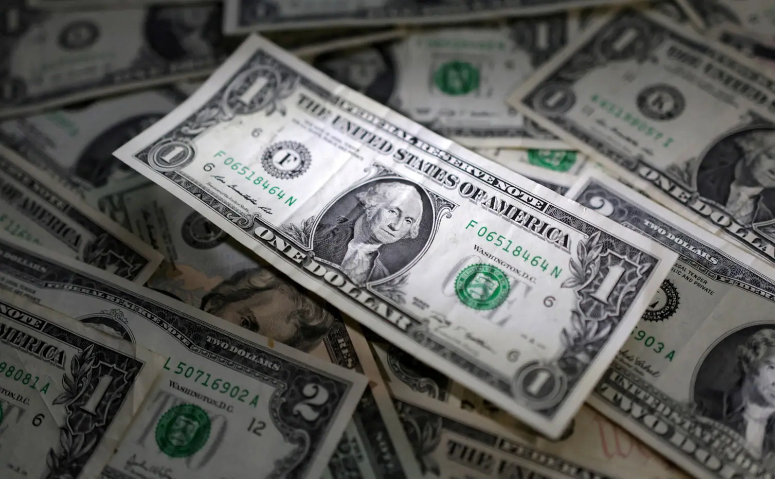 A crescente preocupação com o cenário cambial no Brasil reflete-se nas previsões para o dólar nos próximos anos | Foto: Foto: Dado Ruvic/Reuters