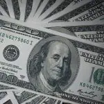 De acordo com a AGU, 'a notícia falsa prejudicou ações do governo para conter o preço do dólar', em disparada nos últimos dias | Foto: Reprodução/Freepik