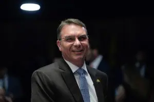 O senador Flávio Bolsonaro (PL-RJ), durante sessão plenária | Foto: Saulo Cruz/Agência Senado