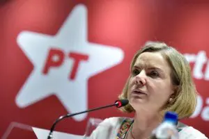 Gleisi Hoffmann, presidente do PT: justificativas pela reprovação pública e críticas de internautas em seu próprio perfil no Twitter/X | Foto: Divulgação/PT