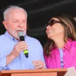 Meme com foto de Janja e Lula viralizou nas redes | Foto: Fabio Rodrigues-Pozzebom/Agência Brasil
