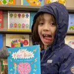 Noah Faria, autor de Mente Borbulhante, tem 8 anos e mora na Inglaterra | Foto: Reprodução/Redes sociais