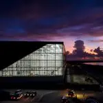 Edifício corporativo onde ficam as operações da SpaceX: Starbase é o objetivo de Musk para consolidar presença no Texas | Foto: Reprodução/Twitter/X