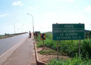 Ponte que liga os Estados Tocantins e Maranhão, em alusão à matéria sobre a Associação Nacional do Transporte cobra governo Lula por queda de ponte na BR-226