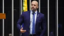Daniel Silveira tem liberdade condicional revogada por Moraes do STF