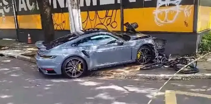 acidente - porsche - bicicleta