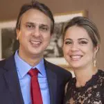 A psicopedagoga Onélia Santana é mulher do ministro da Educação, Camilo Santana | Foto: Reprodução/Facebook