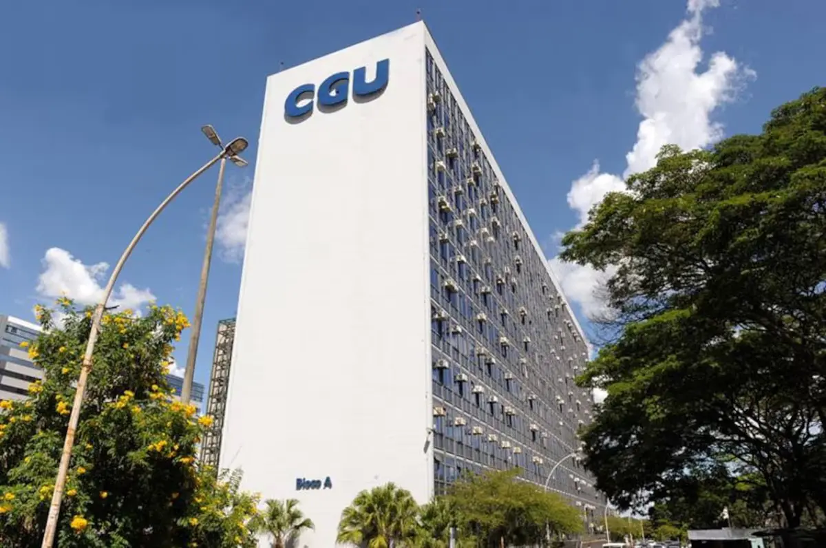 Sede da Controladoria-Geral da União (CGU), em Brasília: mais de R$ 900 para entidades que não tinham funcionários sob registro trabalhista | Foto: Jefferson Rudy/Agência Senado