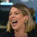A jornalista Daniela Lima, da GloboNews, durante programa ao vivo na quinta-feira 12 | Foto: Reprodução/Redes sociais