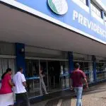 Para quem recebe o piso nacional, os depósitos referentes a janeiro começam no dia 27 do mesmo mês | Foto: Jefferson Rudy/Agência Senado