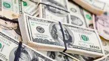 Maços de dólar, a moeda dos Estados Unidos