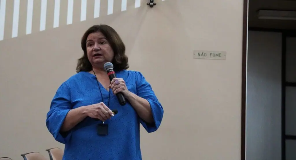 Professora e pesquisadora Irene Soares: Brasil tem 'grande lacuna1 na linha de pesquisas de vacinas | Foto: Divulgação/CTVacinas