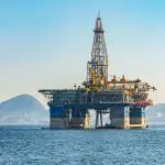 Plataforma de exploração de petróleo em Niterói, Rio de Janeiro | Foto: Shutterstock