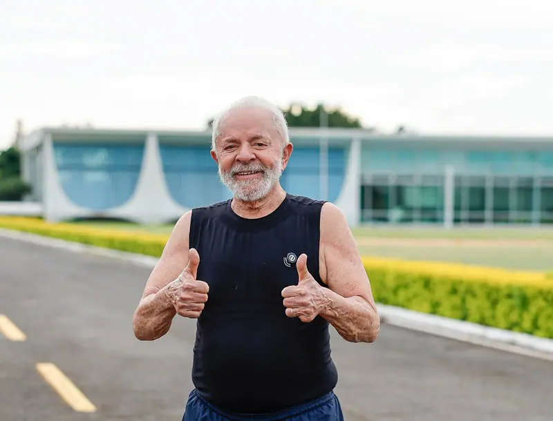 Presidente da República, Luiz Inácio Lula da Silva, durante caminhada matinal, no Palácio da Alvorada, em Brasília