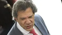 Fernando Haddad participa de coletiva de imprensa