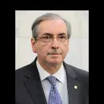 Para evitar novo fracasso, Cunha está adquirindo emissoras de rádio evangélicas no interior de Minas Gerais