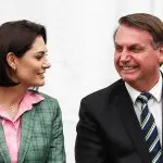 Ex-presidente Jair Bolsonaro, ao lado da mulher, Michelle Bolsonaro