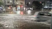 Chuvas causam alagamento em São Paulo