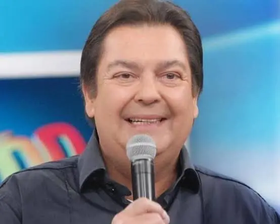 Segundo o comunicado oficial da assessoria, ‘nesta sexta-feira, Faustão concluiu o procedimento para tratar uma infecção e já está em casa, recuperado e bem’ | Foto: Reprodução/Redes sociais
