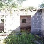 Foto de obra inacabada, em alusão ao pacto de Lula, que completou 1 ano com menos de 10% de conclusão de obras da educação