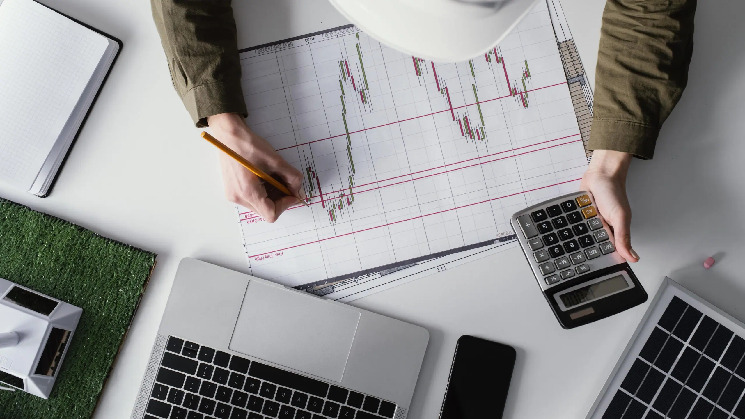 As despesas públicas em 2024, por sua vez, apresentaram uma retração real de 0,7%, o que totaliza R$ 2,2 trilhões | Foto: Reprodução/Freepik