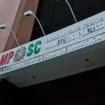 Promotores do MPSC recebem até R$ 200 mil