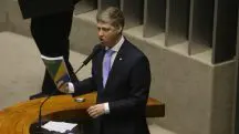 Marcel van Hattem convidou o povo a se mobilizar e ir às ruas para pedir o impeachment do presidente Lula | Foto: Valter Campanato/Agência Brasil