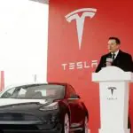 O empresário Elon Musk é o dono da Tesla