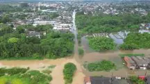 Imagens captadas pela Defesa Civil mostram o impacto causado pelas chuvas em Peruíbe: em 24h, volume de um mês | Foto: Divulgação/Defesa Civil de SP
