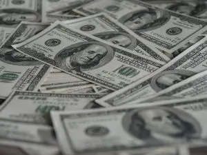 Dados sobre déficit foram divulgados pelo Banco Central (BC) | Foto: Jcomp/Freepik