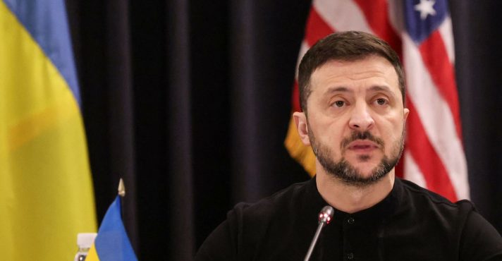 Zelensky espera que Trump dê solução ao conflito na Ucrânia, que já dura 34 meses | Foto: Reprodução/X