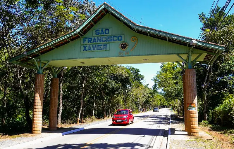 Pórtico de entrada de São Francisco Xavier, distrito de São José dos Campos e um dos pontos de entrada para a Serra da Mantiqueira | Foto: PMSJ/Divulgação
